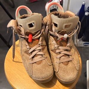 Travis Scott Jordan 6s